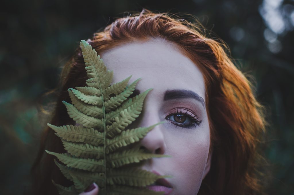claudia-back-1067828-unsplash